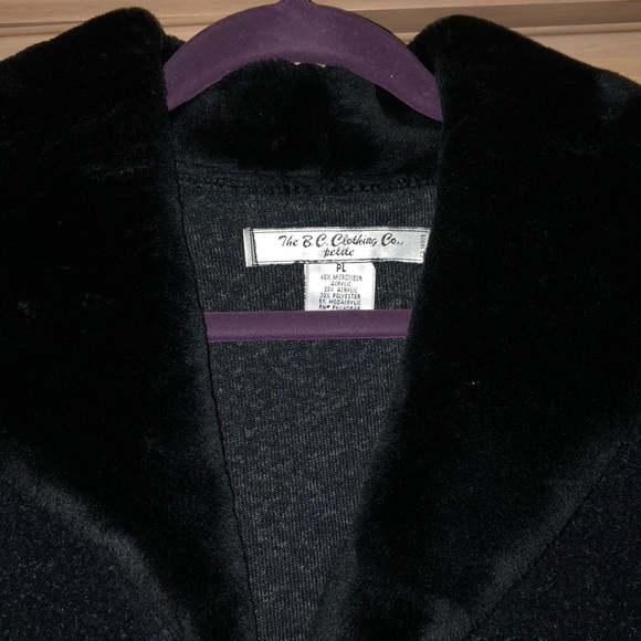 BC CLOTHING COMPANY PETlTE FLEECE DRESS JACKET WITH FAUX FUR COLLAR - Picture 6 of 11
